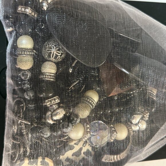 Black Jewelry Mystery Lot Beaded Silver Tone Assorted Dark Colors Includes Neckl - Picture 7 of 8